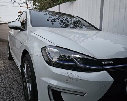 Білий Фольксваген e-Golf, об'ємом двигуна 0 л та пробігом 112 тис. км за 15950 $, фото 68 на Automoto.ua