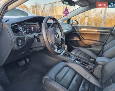Белый Фольксваген e-Golf, объемом двигателя 0 л и пробегом 78 тыс. км за 12950 $, фото 28 на Automoto.ua