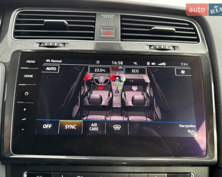 Белый Фольксваген e-Golf, объемом двигателя 0 л и пробегом 84 тыс. км за 14200 $, фото 59 на Automoto.ua