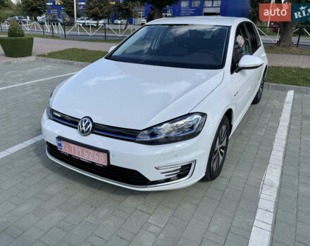 Белый Фольксваген e-Golf, объемом двигателя 0 л и пробегом 118 тыс. км за 14200 $, фото 3 на Automoto.ua