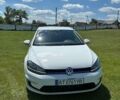 Белый Фольксваген e-Golf, объемом двигателя 0 л и пробегом 66 тыс. км за 15000 $, фото 1 на Automoto.ua