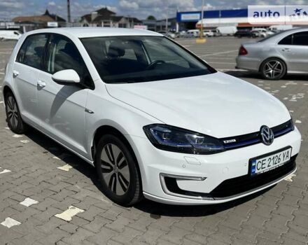 Белый Фольксваген e-Golf, объемом двигателя 0 л и пробегом 63 тыс. км за 16000 $, фото 3 на Automoto.ua