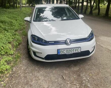 Белый Фольксваген e-Golf, объемом двигателя 0 л и пробегом 86 тыс. км за 13200 $, фото 4 на Automoto.ua