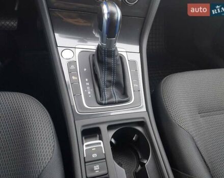 Белый Фольксваген e-Golf, объемом двигателя 0 л и пробегом 70 тыс. км за 13600 $, фото 10 на Automoto.ua