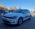 Белый Фольксваген e-Golf, объемом двигателя 0 л и пробегом 125 тыс. км за 13700 $, фото 3 на Automoto.ua