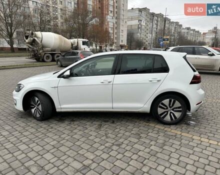 Белый Фольксваген e-Golf, объемом двигателя 0 л и пробегом 127 тыс. км за 12300 $, фото 11 на Automoto.ua