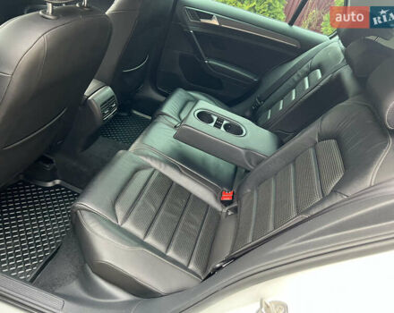 Белый Фольксваген e-Golf, объемом двигателя 0 л и пробегом 137 тыс. км за 12999 $, фото 20 на Automoto.ua