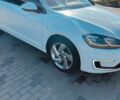Белый Фольксваген e-Golf, объемом двигателя 0 л и пробегом 89 тыс. км за 16700 $, фото 1 на Automoto.ua