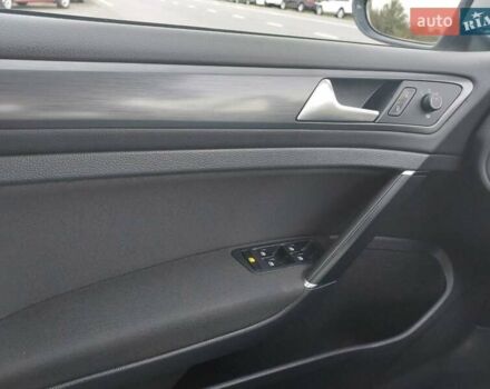 Белый Фольксваген e-Golf, объемом двигателя 0 л и пробегом 70 тыс. км за 13600 $, фото 9 на Automoto.ua