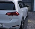 Білий Фольксваген e-Golf, об'ємом двигуна 0 л та пробігом 112 тис. км за 15950 $, фото 69 на Automoto.ua