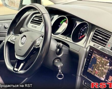 Білий Фольксваген e-Golf, об'ємом двигуна 0.14 л та пробігом 90 тис. км за 12950 $, фото 13 на Automoto.ua