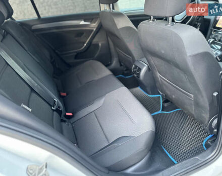 Белый Фольксваген e-Golf, объемом двигателя 0 л и пробегом 61 тыс. км за 14500 $, фото 29 на Automoto.ua