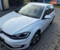 Белый Фольксваген e-Golf, объемом двигателя 0 л и пробегом 76 тыс. км за 12200 $, фото 19 на Automoto.ua