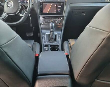 Белый Фольксваген e-Golf, объемом двигателя 0 л и пробегом 78 тыс. км за 12950 $, фото 35 на Automoto.ua