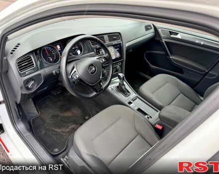 Білий Фольксваген e-Golf, об'ємом двигуна 0.14 л та пробігом 90 тис. км за 12950 $, фото 8 на Automoto.ua