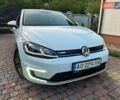 Белый Фольксваген e-Golf, объемом двигателя 0 л и пробегом 97 тыс. км за 15500 $, фото 20 на Automoto.ua