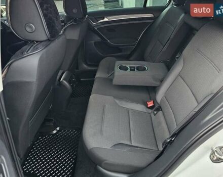 Білий Фольксваген e-Golf, об'ємом двигуна 0 л та пробігом 112 тис. км за 15950 $, фото 47 на Automoto.ua