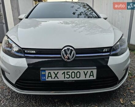 Білий Фольксваген e-Golf, об'ємом двигуна 0 л та пробігом 112 тис. км за 15950 $, фото 3 на Automoto.ua