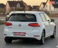 Белый Фольксваген e-Golf, объемом двигателя 0 л и пробегом 127 тыс. км за 13199 $, фото 14 на Automoto.ua