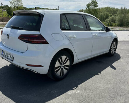 Белый Фольксваген e-Golf, объемом двигателя 0 л и пробегом 126 тыс. км за 12700 $, фото 10 на Automoto.ua
