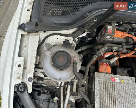 Белый Фольксваген e-Golf, объемом двигателя 0 л и пробегом 167 тыс. км за 13500 $, фото 20 на Automoto.ua