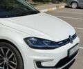 Белый Фольксваген e-Golf, объемом двигателя 0 л и пробегом 81 тыс. км за 15100 $, фото 2 на Automoto.ua