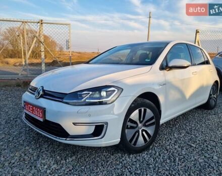 Белый Фольксваген e-Golf, объемом двигателя 0 л и пробегом 78 тыс. км за 12950 $, фото 16 на Automoto.ua