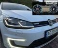 Белый Фольксваген e-Golf, объемом двигателя 0 л и пробегом 97 тыс. км за 15500 $, фото 1 на Automoto.ua