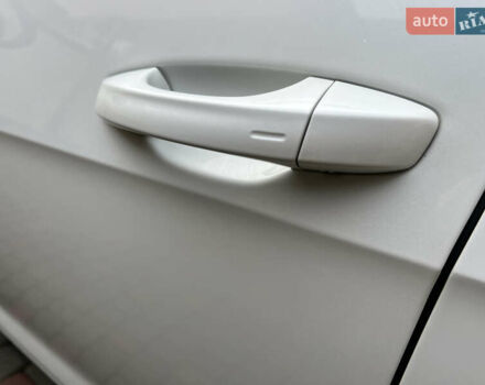 Белый Фольксваген e-Golf, объемом двигателя 0 л и пробегом 137 тыс. км за 12999 $, фото 69 на Automoto.ua