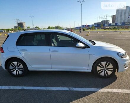 Белый Фольксваген e-Golf, объемом двигателя 0 л и пробегом 89 тыс. км за 15300 $, фото 7 на Automoto.ua