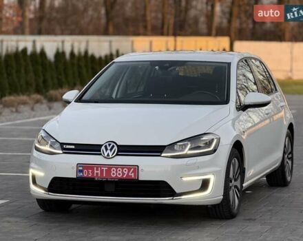 Белый Фольксваген e-Golf, объемом двигателя 0 л и пробегом 127 тыс. км за 11599 $, фото 10 на Automoto.ua