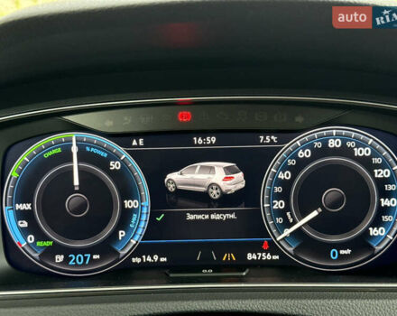 Белый Фольксваген e-Golf, объемом двигателя 0 л и пробегом 84 тыс. км за 14200 $, фото 48 на Automoto.ua