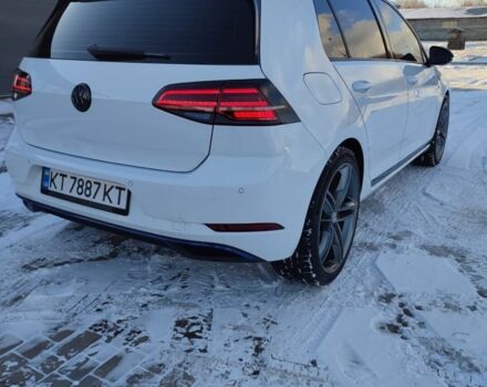 Белый Фольксваген e-Golf, объемом двигателя 0 л и пробегом 70 тыс. км за 12800 $, фото 13 на Automoto.ua