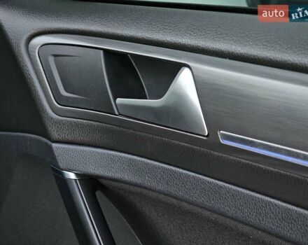 Білий Фольксваген e-Golf, об'ємом двигуна 0 л та пробігом 112 тис. км за 15950 $, фото 40 на Automoto.ua