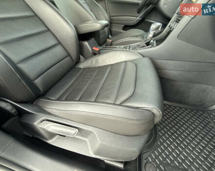 Белый Фольксваген e-Golf, объемом двигателя 0 л и пробегом 84 тыс. км за 14200 $, фото 84 на Automoto.ua