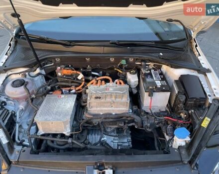 Білий Фольксваген e-Golf, об'ємом двигуна 0 л та пробігом 102 тис. км за 14200 $, фото 38 на Automoto.ua