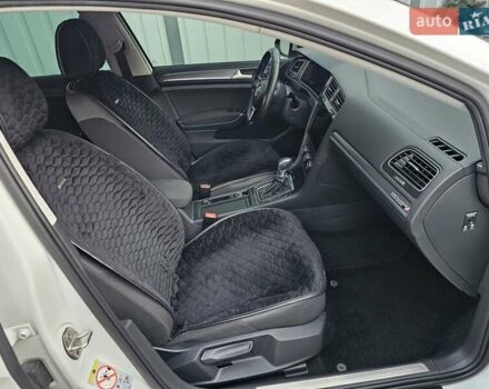 Білий Фольксваген e-Golf, об'ємом двигуна 0 л та пробігом 112 тис. км за 15950 $, фото 41 на Automoto.ua