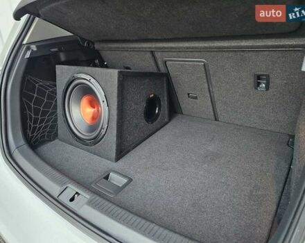 Білий Фольксваген e-Golf, об'ємом двигуна 0 л та пробігом 112 тис. км за 15950 $, фото 19 на Automoto.ua