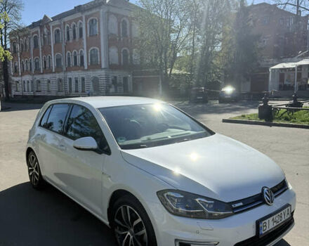 Білий Фольксваген e-Golf, об'ємом двигуна 0 л та пробігом 60 тис. км за 15800 $, фото 6 на Automoto.ua