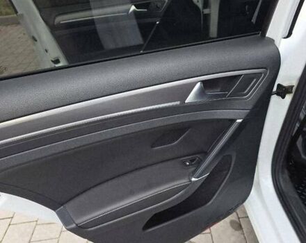Білий Фольксваген e-Golf, об'ємом двигуна 0 л та пробігом 138 тис. км за 13900 $, фото 23 на Automoto.ua