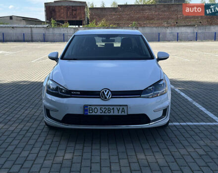 Белый Фольксваген e-Golf, объемом двигателя 0 л и пробегом 177 тыс. км за 10800 $, фото 1 на Automoto.ua