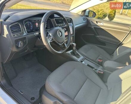 Білий Фольксваген e-Golf, об'ємом двигуна 0 л та пробігом 126 тис. км за 11900 $, фото 19 на Automoto.ua