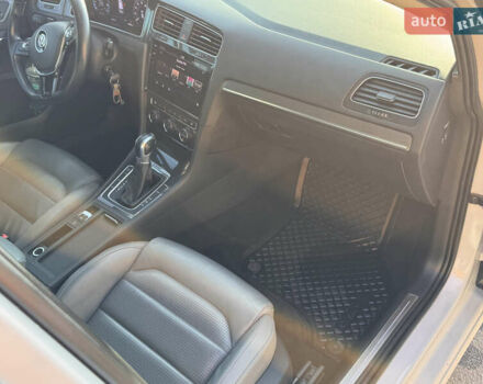 Белый Фольксваген e-Golf, объемом двигателя 0 л и пробегом 165 тыс. км за 13500 $, фото 21 на Automoto.ua