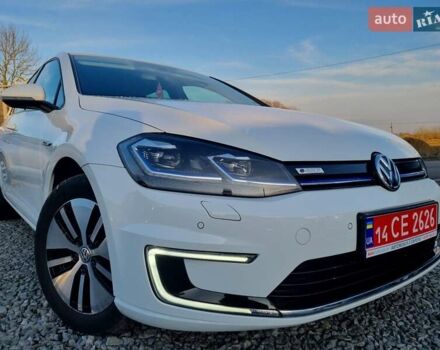 Белый Фольксваген e-Golf, объемом двигателя 0 л и пробегом 78 тыс. км за 12950 $, фото 11 на Automoto.ua