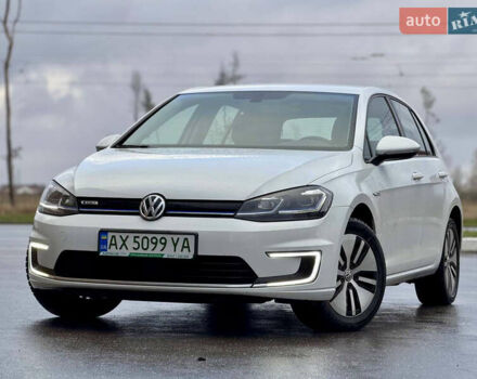 Білий Фольксваген e-Golf, об'ємом двигуна 0 л та пробігом 90 тис. км за 12950 $, фото 2 на Automoto.ua