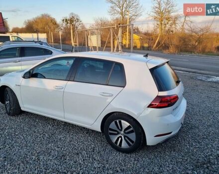 Белый Фольксваген e-Golf, объемом двигателя 0 л и пробегом 78 тыс. км за 12950 $, фото 5 на Automoto.ua