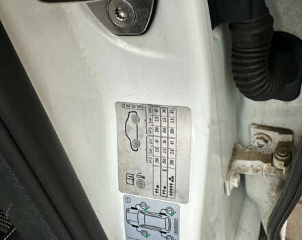 Белый Фольксваген e-Golf, объемом двигателя 0 л и пробегом 167 тыс. км за 13500 $, фото 17 на Automoto.ua