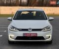 Белый Фольксваген e-Golf, объемом двигателя 0 л и пробегом 127 тыс. км за 13199 $, фото 8 на Automoto.ua
