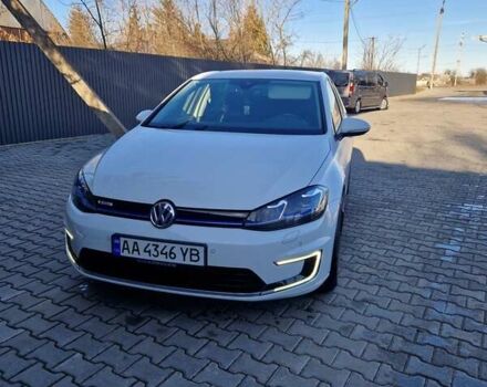 Белый Фольксваген e-Golf, объемом двигателя 0 л и пробегом 125 тыс. км за 13700 $, фото 11 на Automoto.ua