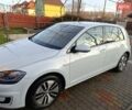 Белый Фольксваген e-Golf, объемом двигателя 0 л и пробегом 130 тыс. км за 13200 $, фото 1 на Automoto.ua